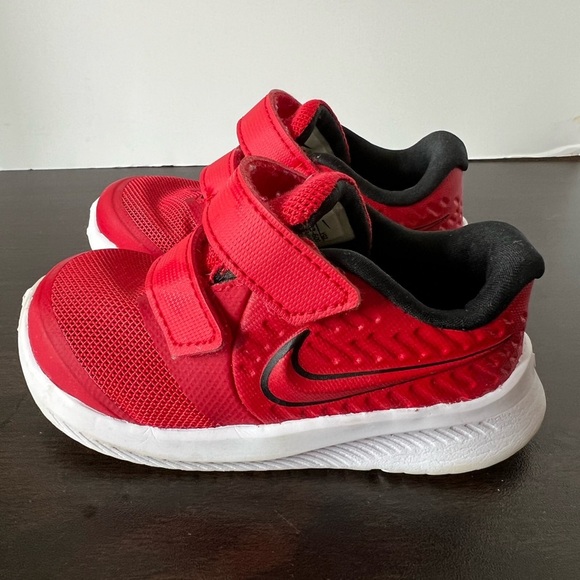 Nike Red and Black Sneakers with Velcro Closure - Picture 1 of 5